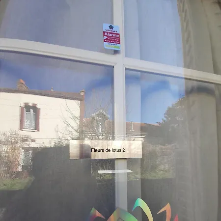 Appartement Fleurs De Loutus 2 *