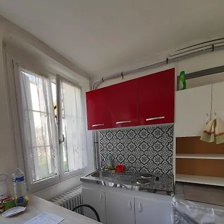 Appartement Fleurs De Loutus 2 *